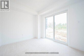 74 Wind Tree Wy in Halton Hills, ON - Building Photo - Building Photo