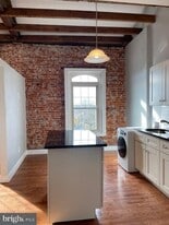 13 N 4th Ave in Royersford, PA - Building Photo