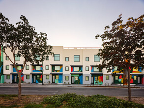 Artthaus Mandela in Oakland, CA - Building Photo - Building Photo