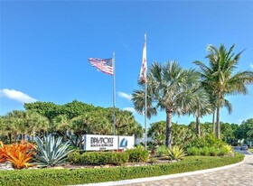 830 Bayport Way, Unit 830 in Longboat Key, FL - Building Photo