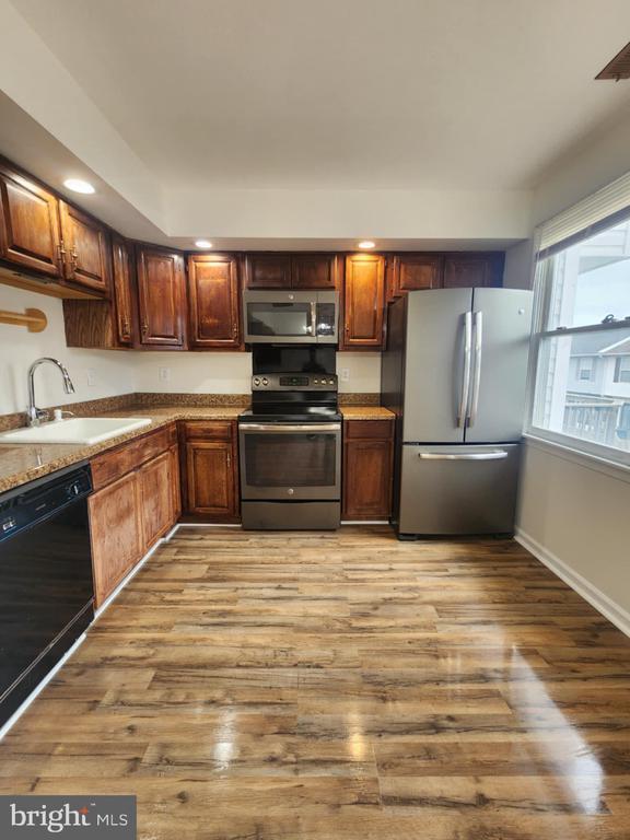 property at 30 Waldeck Ct