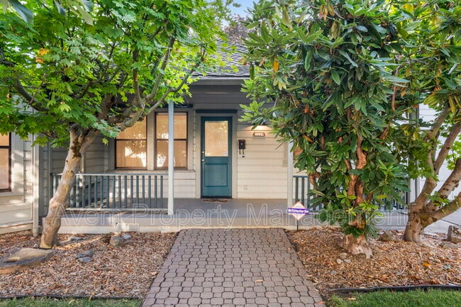 property at 1229 SE 19th Ave