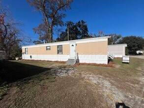 Colony Oaks Mobile Home Park in Savannah, GA - Building Photo - Building Photo
