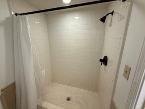 7031 E 70th St in Tulsa, OK - Building Photo - Building Photo