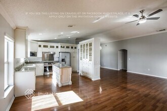 2431 NW 186th Ave in Pembroke Pines, FL - Building Photo - Building Photo