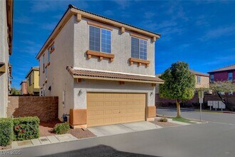 5066 Silent Valley Ct in Las Vegas, NV - Building Photo - Building Photo