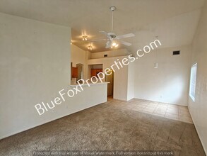 7600 W Summer Sky Dr in Tucson, AZ - Building Photo - Building Photo