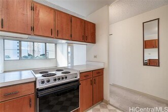 5122 Likini St in Honolulu, HI - Foto de edificio - Building Photo