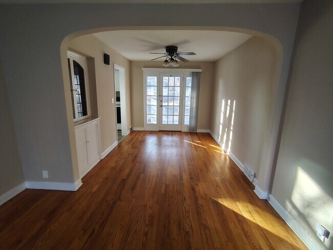 525 St Louis Ave in Rockford, IL - Building Photo - Building Photo