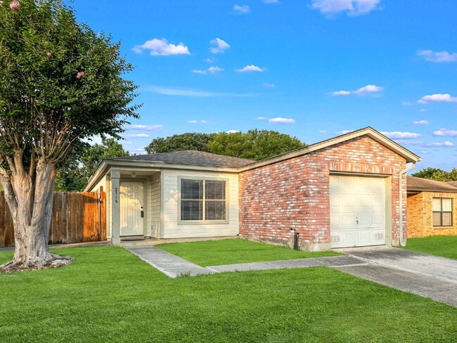 2518 Westgard Pass in San Antonio, TX - Foto de edificio - Building Photo