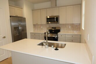 507 Carol Ave, Unit A in Benton City, WA - Building Photo - Building Photo