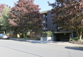 Eton Apartments in Vancouver, BC - Building Photo - Building Photo