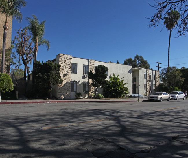 1400 N Normandie Ave in Los Angeles, CA - Building Photo - Building Photo