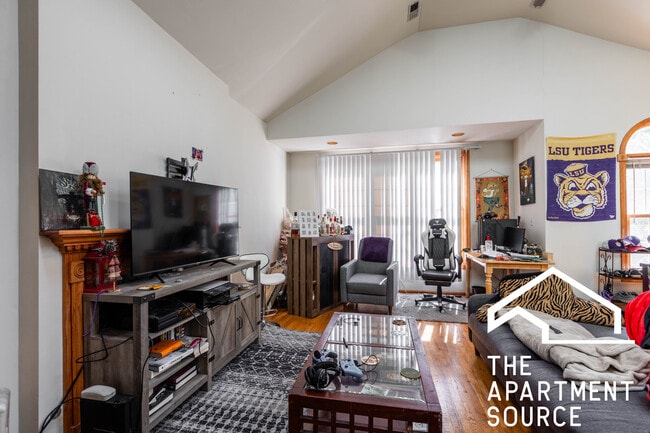920 N Paulina St, Unit 2 in Chicago, IL - Building Photo - Building Photo