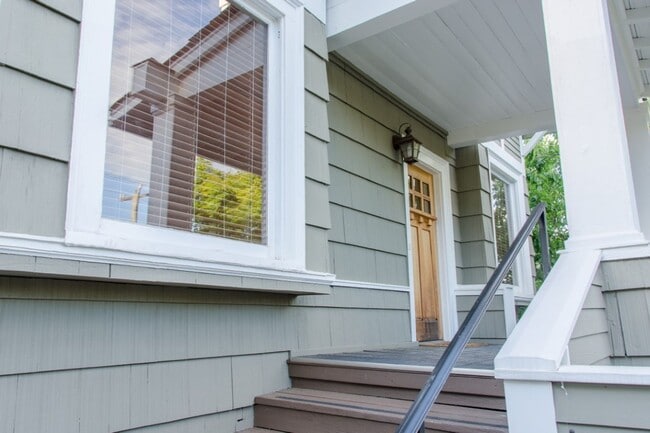 316 N 73rd St in Seattle, WA - Building Photo - Building Photo