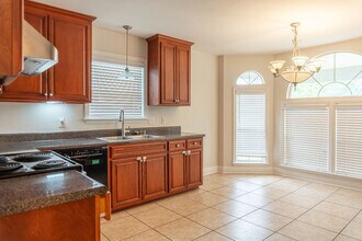 1106 High Meadow Dr in Tallahassee, FL - Building Photo - Building Photo