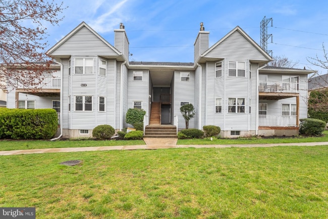 property at 305 Ventnor Ct
