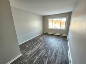 14 Reading Crescent in Saint John, NB - Building Photo - Building Photo