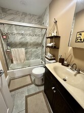 2 Lothian Rd, Unit 6-2 in Boston, MA - Foto de edificio - Building Photo