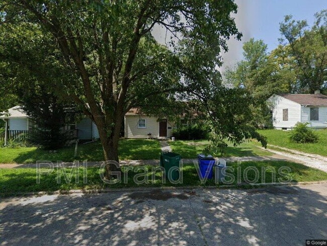 property at 1023 S Silas St