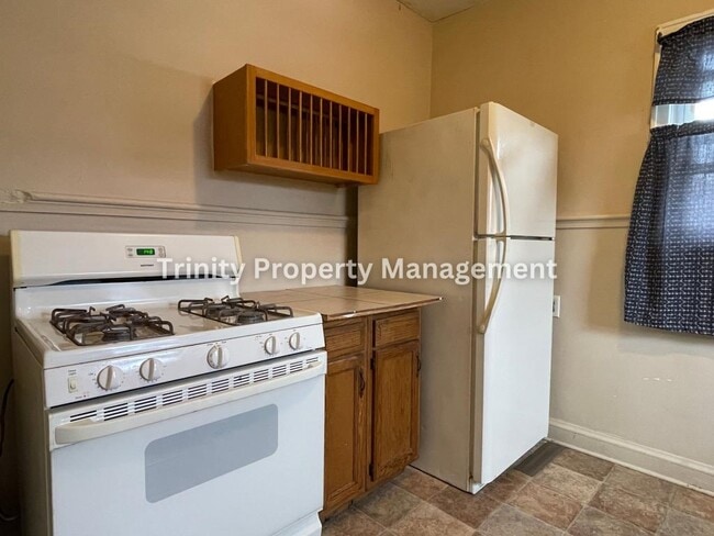 649 Birch St in Clarksburg, WV - Foto de edificio - Building Photo