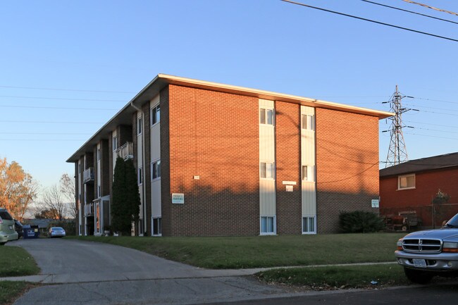 396 Southill Dr in Kitchener, ON - Building Photo - Primary Photo