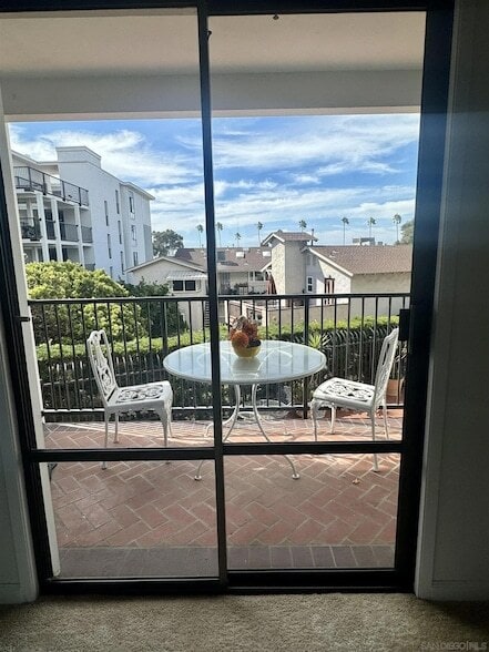 8263 Camino Del Oro, Unit 278 in San Diego, CA - Building Photo - Building Photo
