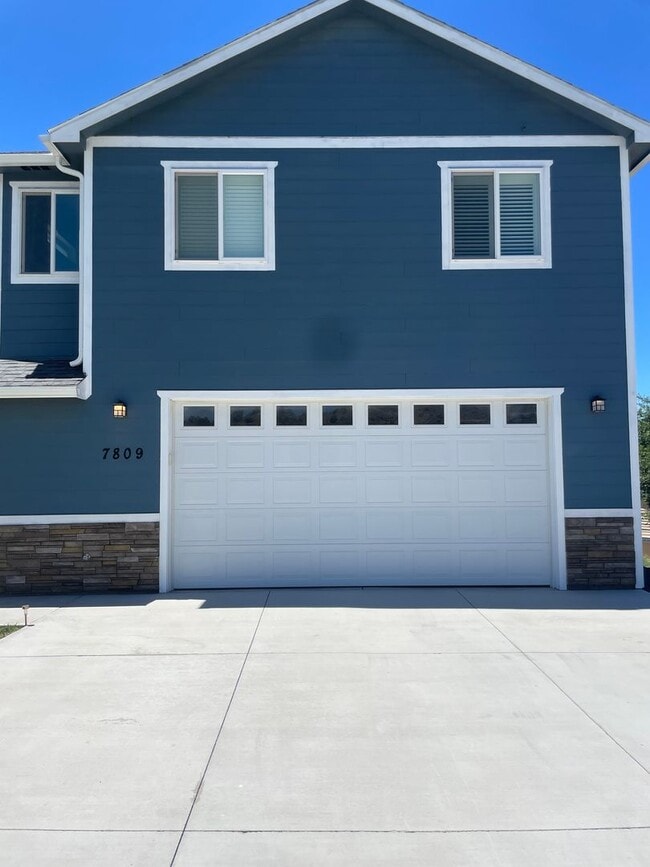 7809 Markgraf Ln in Klamath Falls, OR - Building Photo - Building Photo