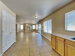10406 W Orange Blossom Ln in Avondale, AZ - Building Photo - Building Photo