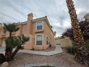 8453 Vast Horizon Ave in Las Vegas, NV - Building Photo - Building Photo