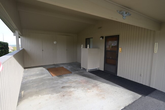 1301 S 3rd Ave in Sequim, WA - Foto de edificio - Building Photo