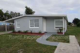 401 Palmetto Dr in Port Charlotte, FL - Building Photo - Building Photo