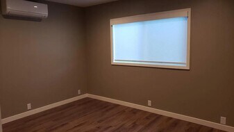 215 Lower Cliff Dr in Laguna Beach, CA - Building Photo