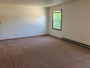 282 Martin Dr in Fredonia, WI - Building Photo - Building Photo