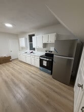 76 Beacon Ave in Providence, RI - Building Photo - Building Photo