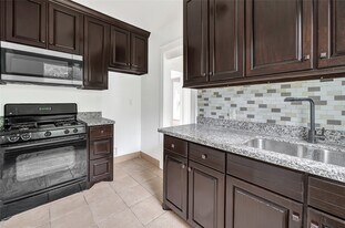 2506 Keene St in Houston, TX - Building Photo