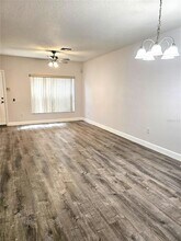 2252 Lake Woodberry Cir in Brandon, FL - Building Photo - Building Photo