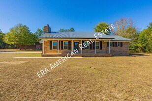 5806 Flamingo Rd in Crestview, FL - Building Photo