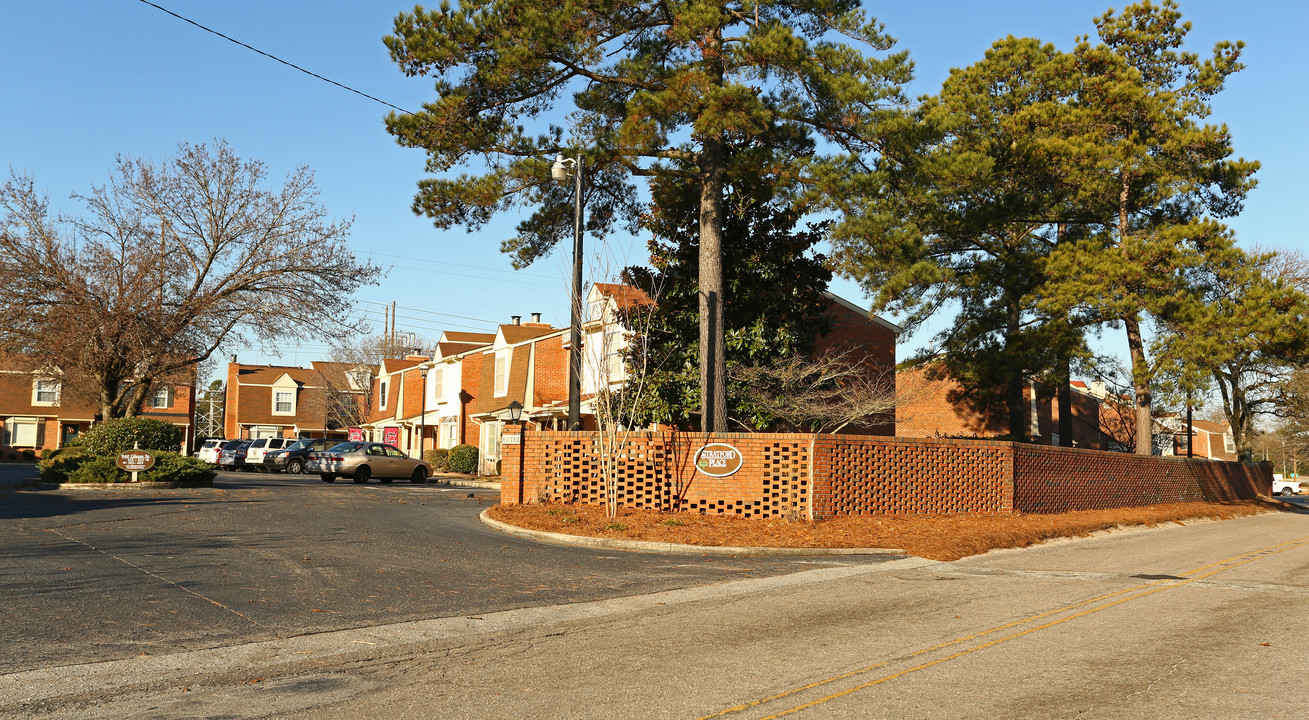 Stratford Place in West Columbia, SC - Building Photo