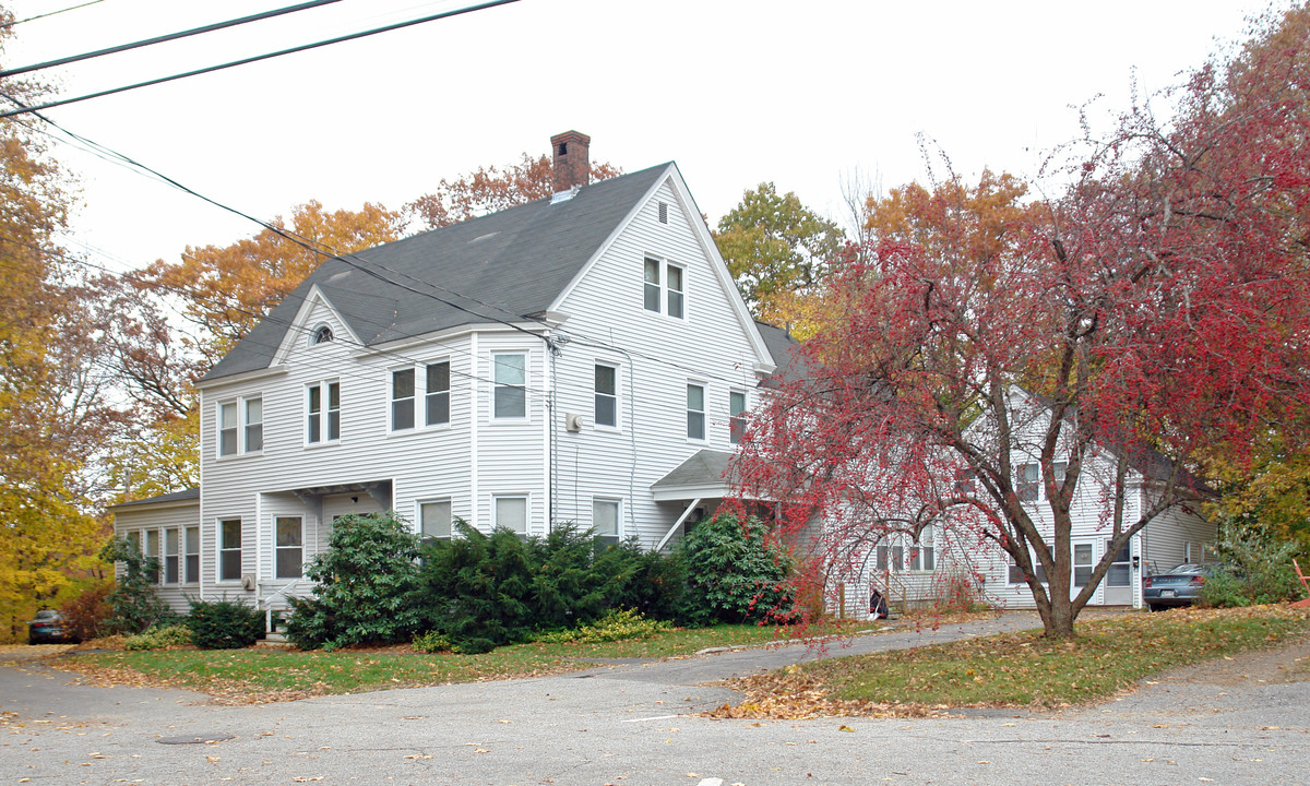 Park St in Kennebunk, ME - Building Photo