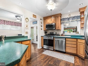 5 Valley View Ct in Hamilton Township, NJ - Building Photo - Building Photo