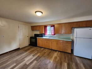 435 S Railroad St in Kimberly, WI - Building Photo - Building Photo