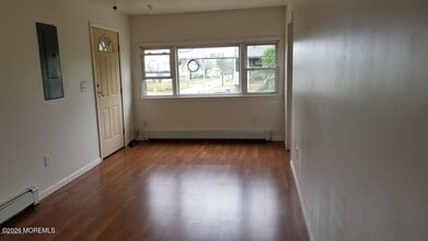 702 Edmunds Ave in Union Beach, NJ - Building Photo - Building Photo