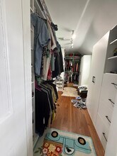 1358 Indian Creek Dr in Penn Wynne, PA - Foto de edificio - Building Photo