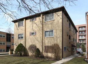 1316 Brown St in Des Plaines, IL - Building Photo - Building Photo