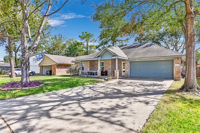 18918 Twigsworth Ln in Humble, TX - Foto de edificio - Building Photo