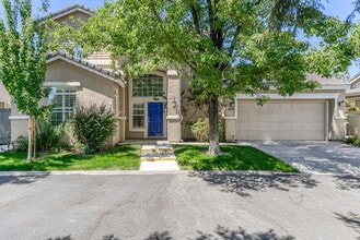 10459 Summershade Ln in Reno, NV - Building Photo - Building Photo