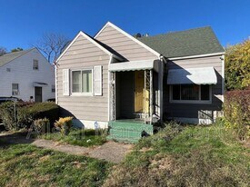 870 Frederick Blvd in Akron, OH - Building Photo