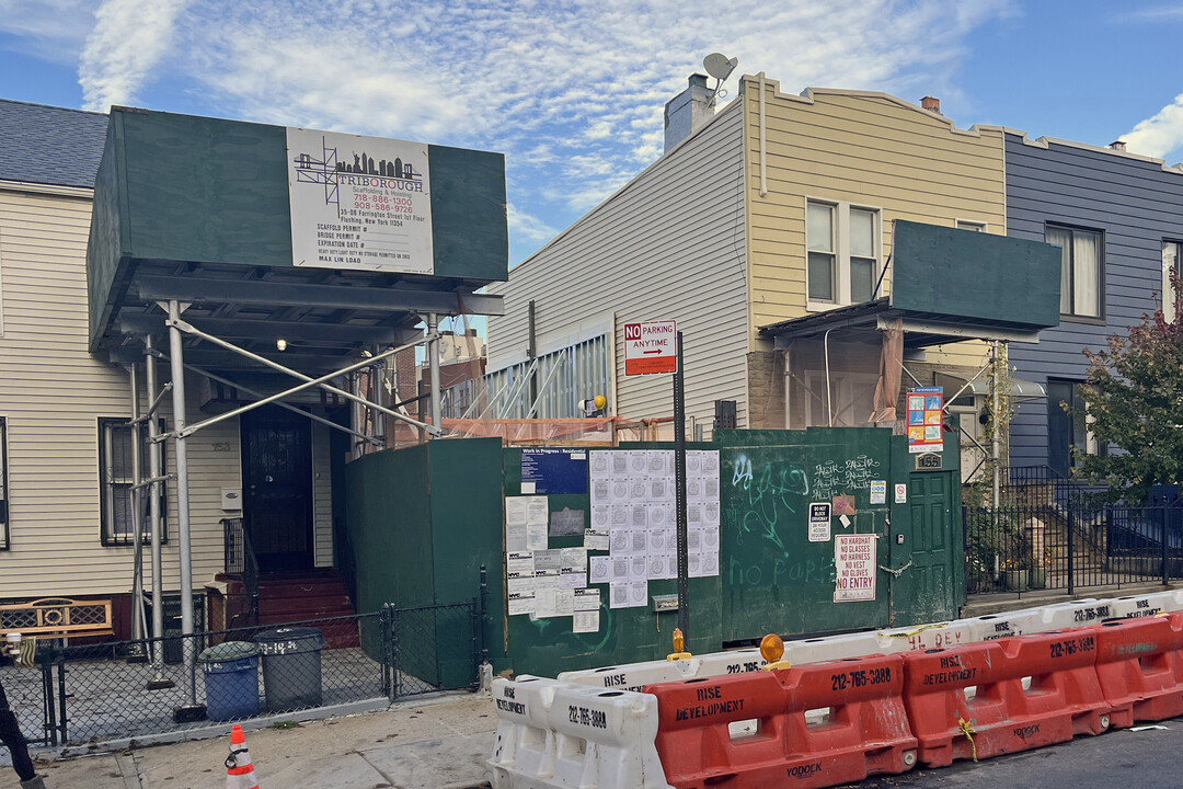 155 14th St in Brooklyn, NY - Building Photo