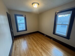 1316 Lyndale Ave in Eau Claire, WI - Building Photo - Building Photo